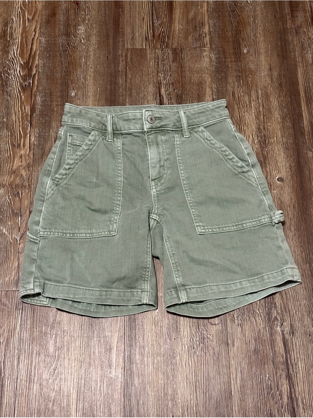 American Eagle Carpenter Shorts Women's 000 High Rise Utility in Olive Green Den